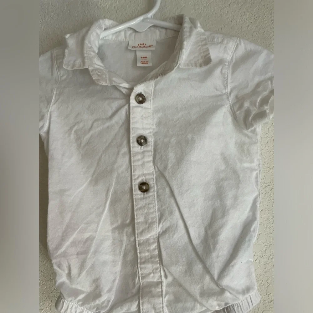 Cat & Jack White Kids Short Sleeve Button Up Bodysuit size 3/6M